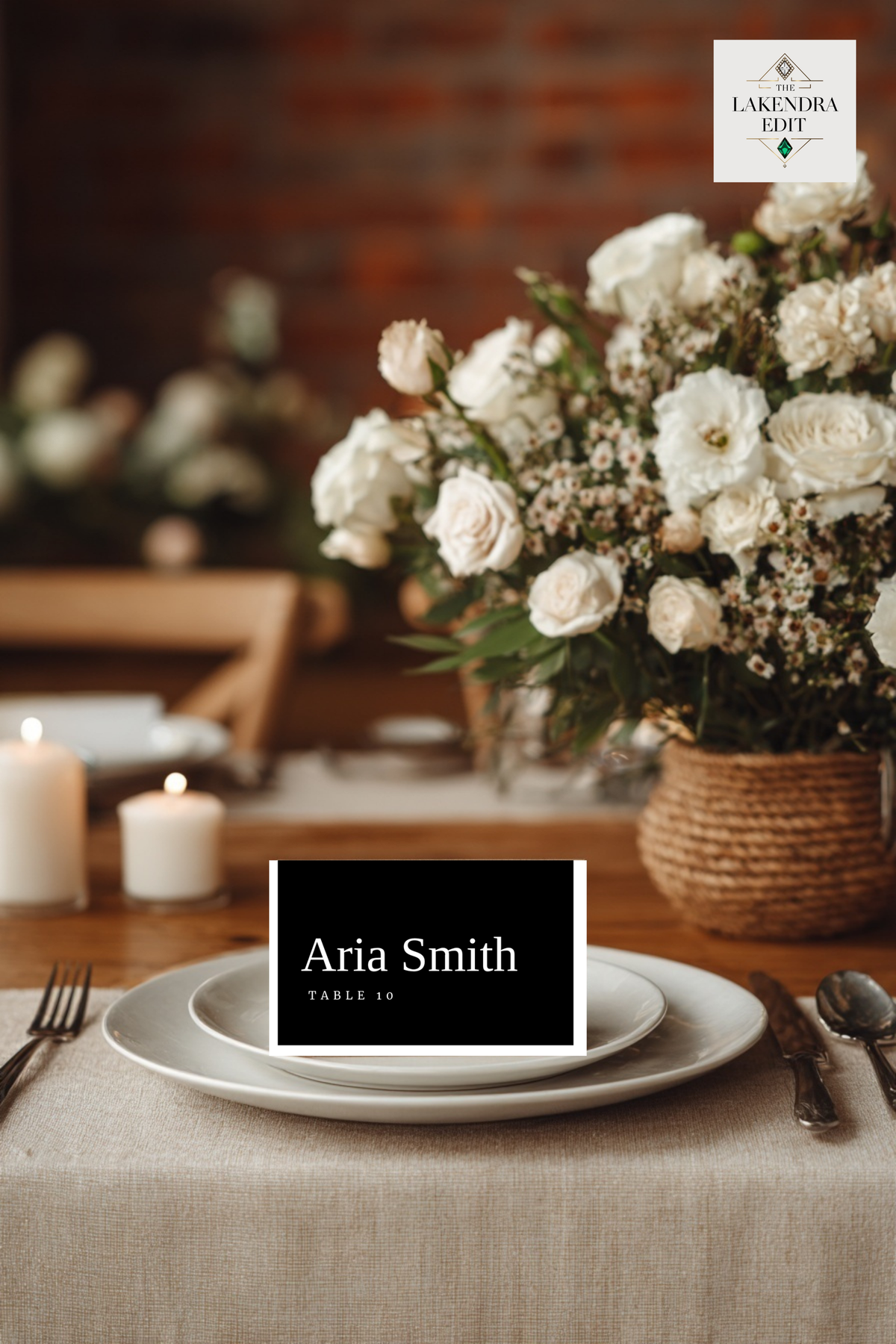 Black place setting card reading "Aria Smith" with "TABLE 10" label